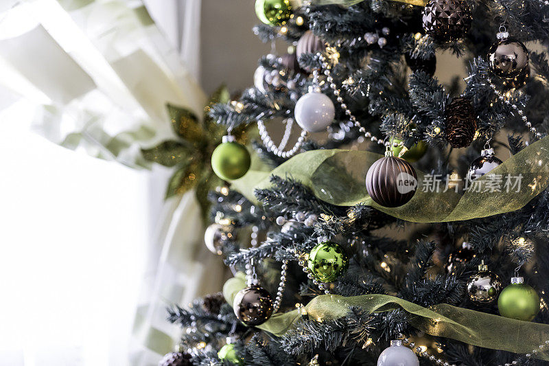 圣诞树的背景和装饰