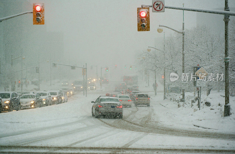 雪下的城市，渥太华