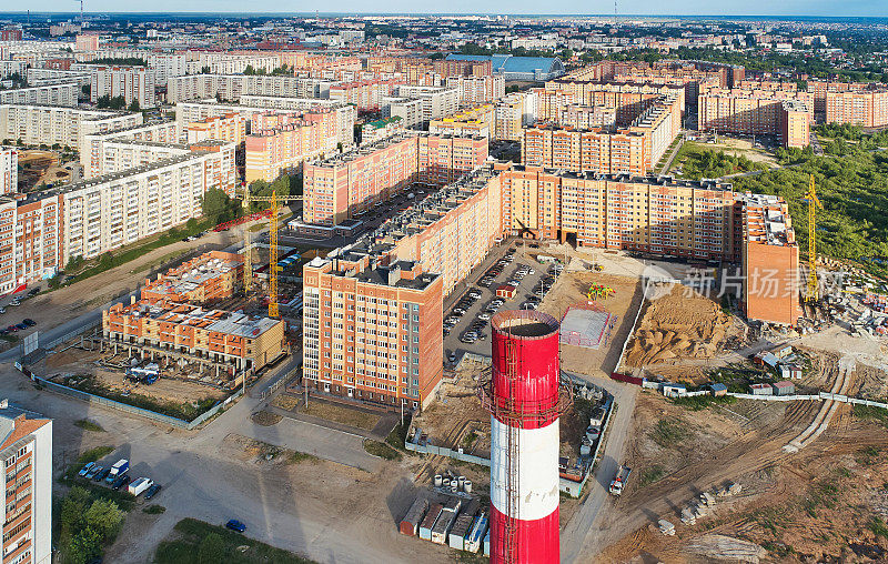 俄罗斯小镇新建多层住宅区。鸟瞰图，Yoshkar-Ola，俄罗斯