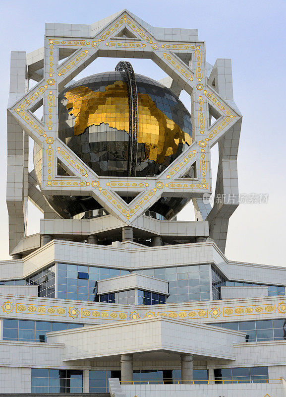 婚礼宫殿——在土库曼斯坦阿什哈巴德的一个立方体里，星星形状的地板和地球仪