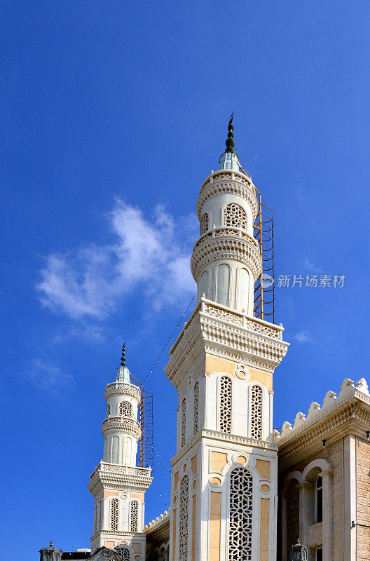 伊玛目哈桑阿斯卡里清真寺的尖塔，塔鲁特岛，达曼，东部省，沙特阿拉伯