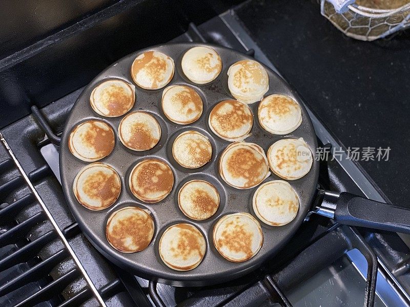 准备荷兰poffertjes