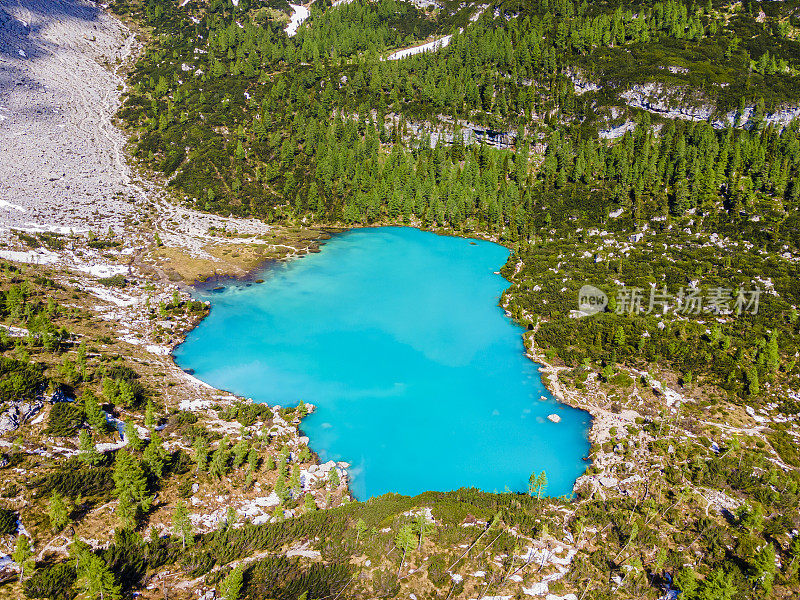 Dolomites的Sorapiss湖(意大利威尼托)