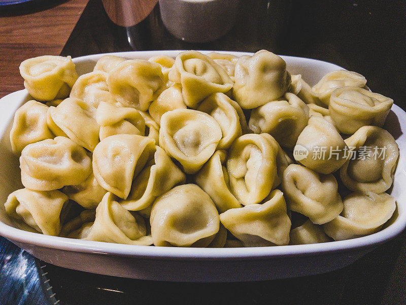 被称为“Pelmeni”的现成俄罗斯食品。