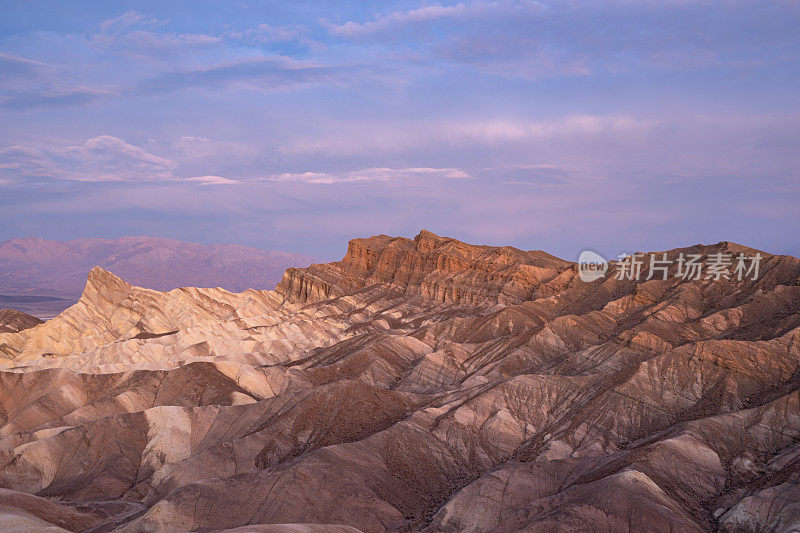 美国加利福尼亚州莫哈韦沙漠死亡谷国家公园著名的扎布里斯基点