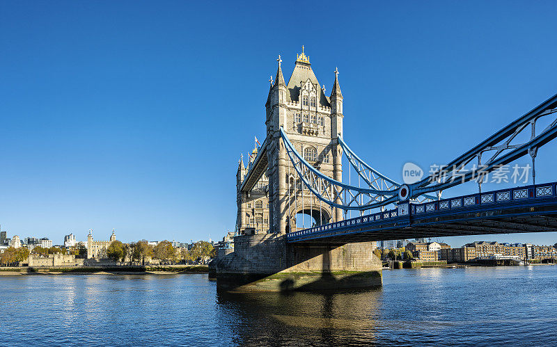 塔桥和泰晤士河在伦敦，英国