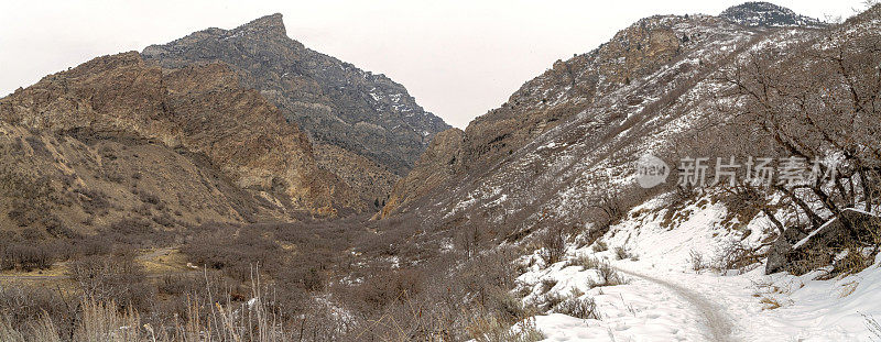 洛基山脉中间的普罗沃峡谷徒步小径