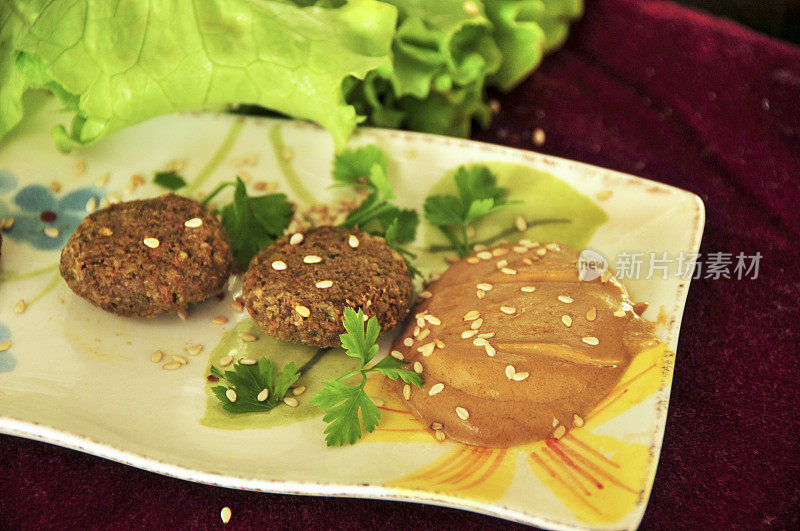 素食食物;迷迭香小麦肉丸