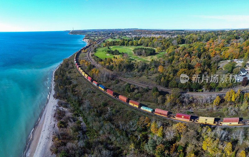 加拿大安大略省霍普港的加拿大太平洋铁路沃恩多式联运码头