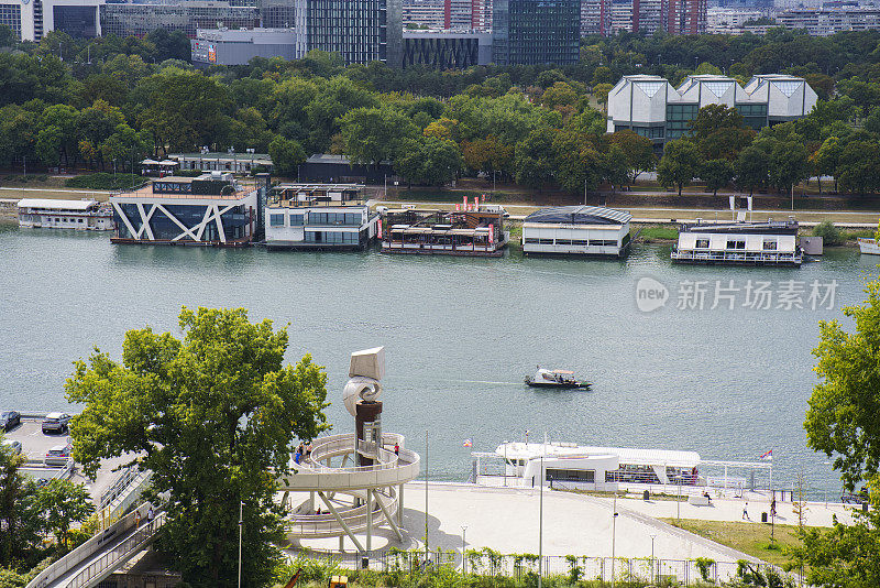 贝尔格莱德在夏天