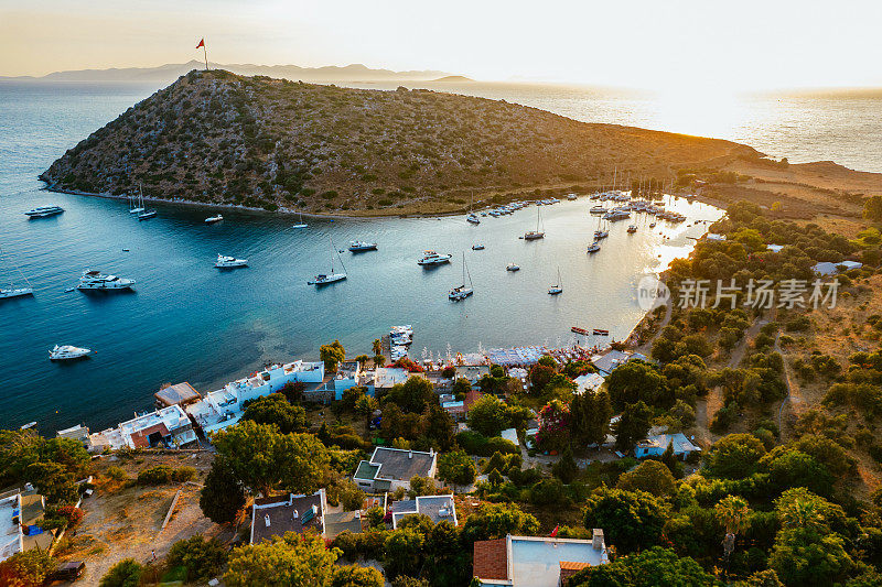 鸟瞰图Gümüşlük海湾在Bodrum土耳其