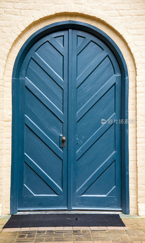 蓝色的门