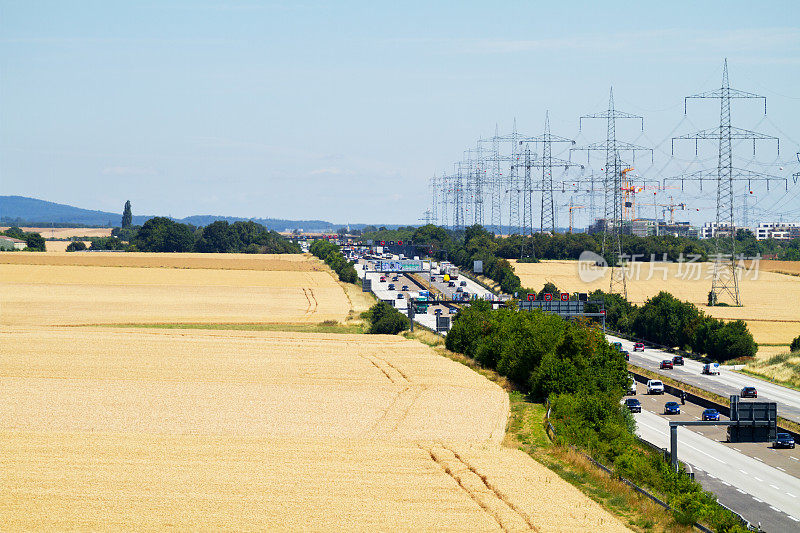 从法兰克福到德国的A5高速公路上的交通状况