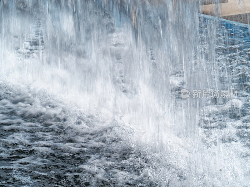 水级联特写