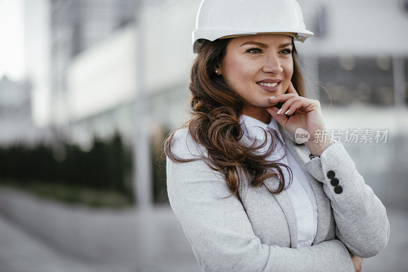 女商人,建筑师,工程师。建筑工地女工程师