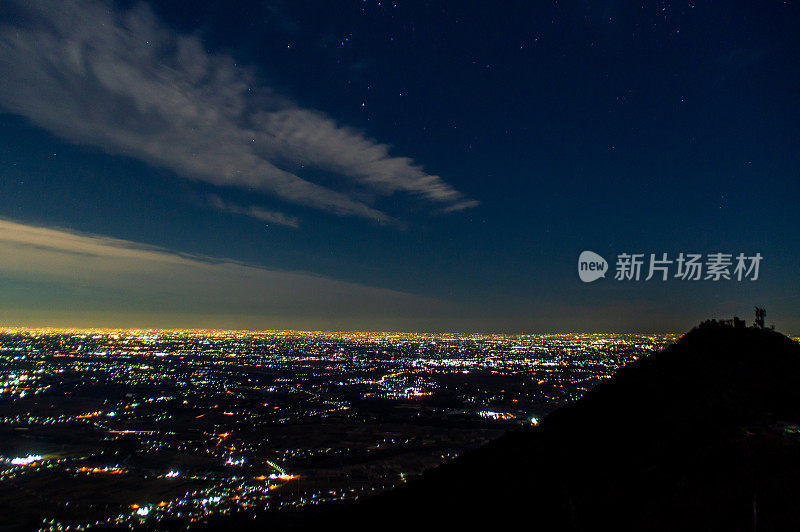 日本茨城县筑波山的夜景