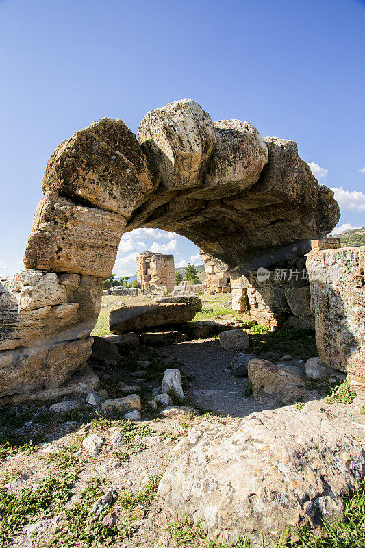 希拉波利斯地区在土耳其的pamukkale