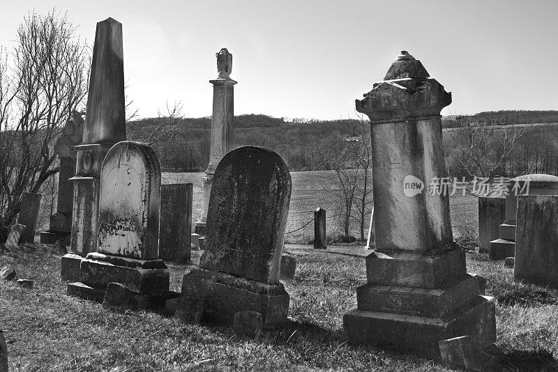 古老的乡村墓地