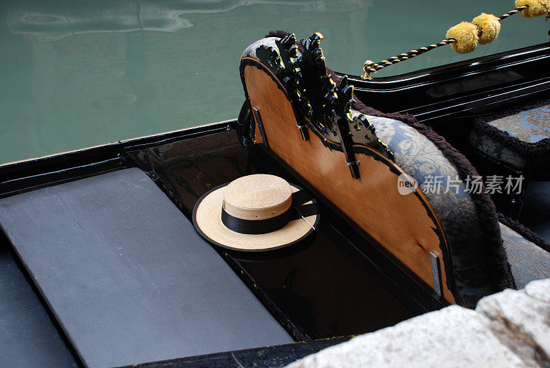 意大利威尼斯，典型的船夫帽