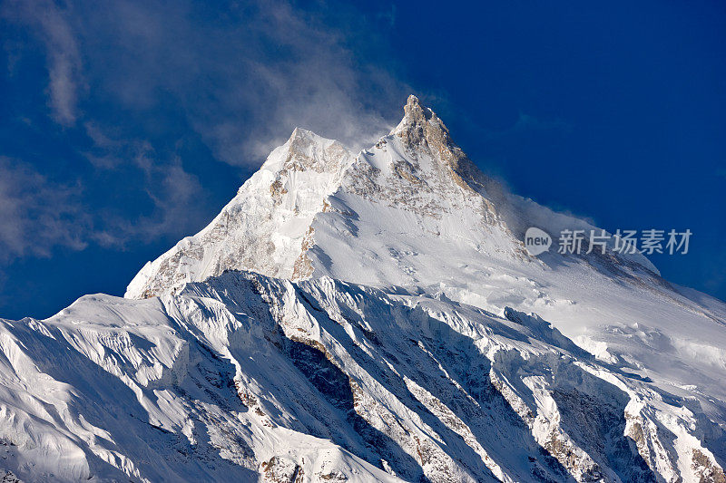 Manaslu。珠峰电路。尼泊尔的动机。