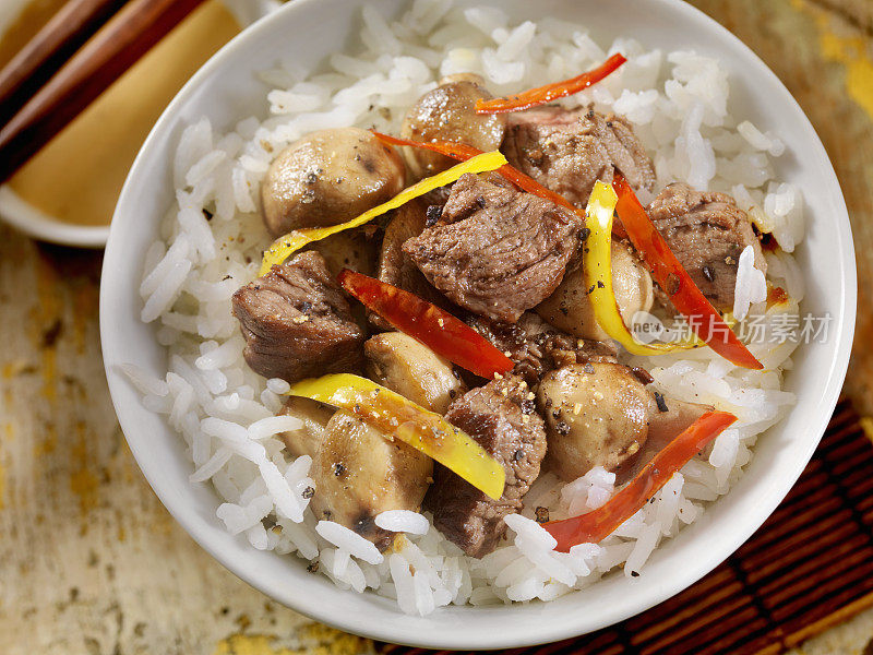 胡椒牛肉饭