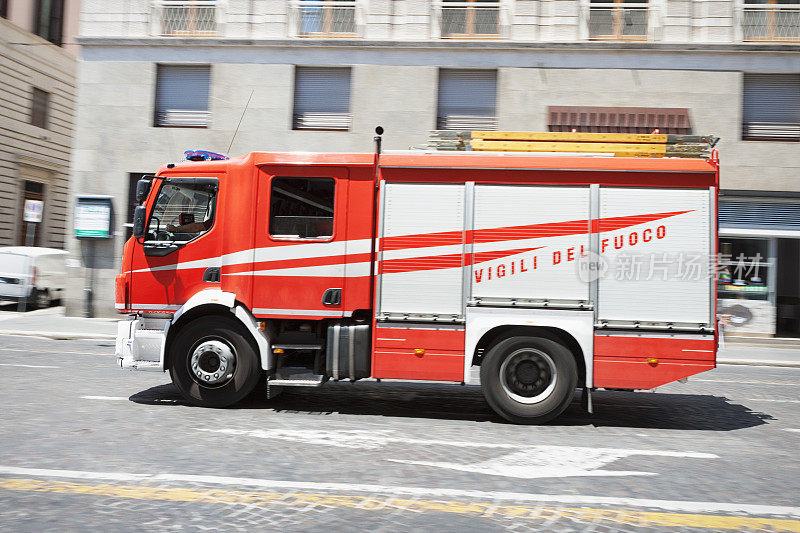 意大利罗马街头的消防车