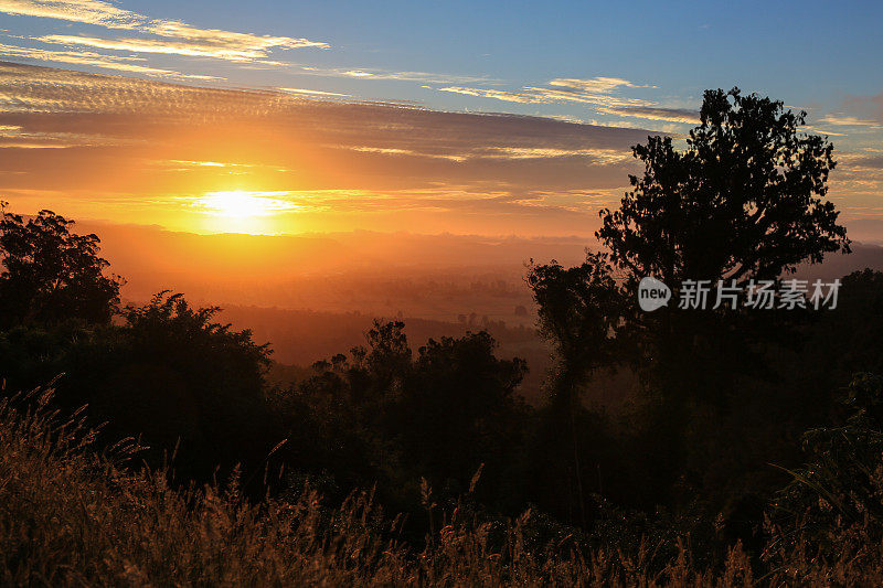 新西兰，南岛日落景观，福克斯冰川地区