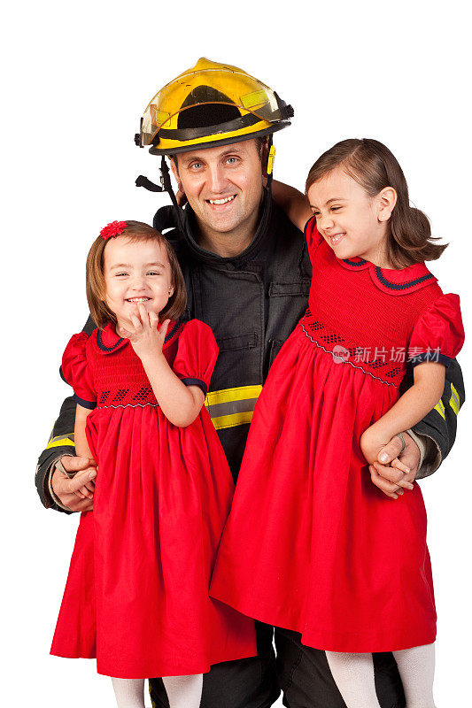 工作室拍摄的白色消防员和他的年轻的女儿