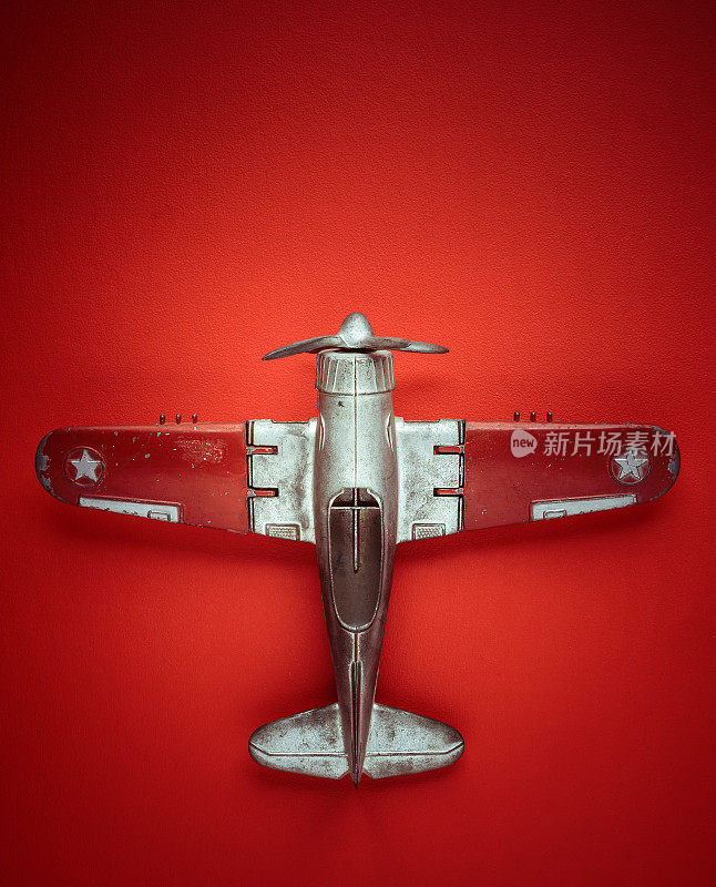 老式玩具飞机模型