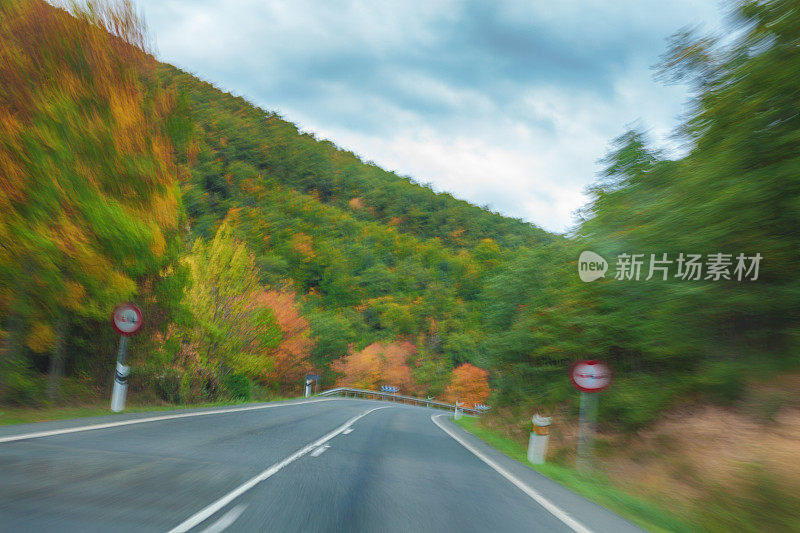 山路。西班牙。