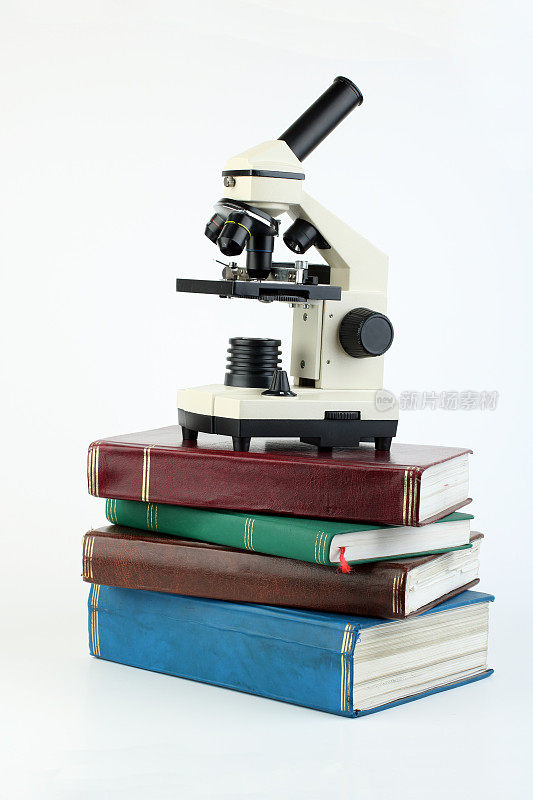 书本上的显微镜