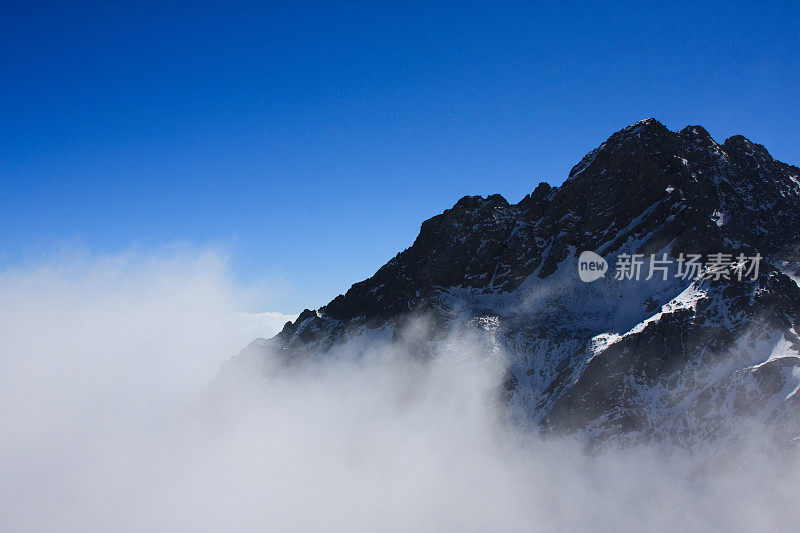 雪山