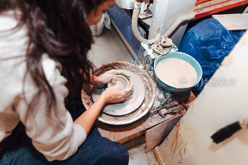 手工制作陶器轮