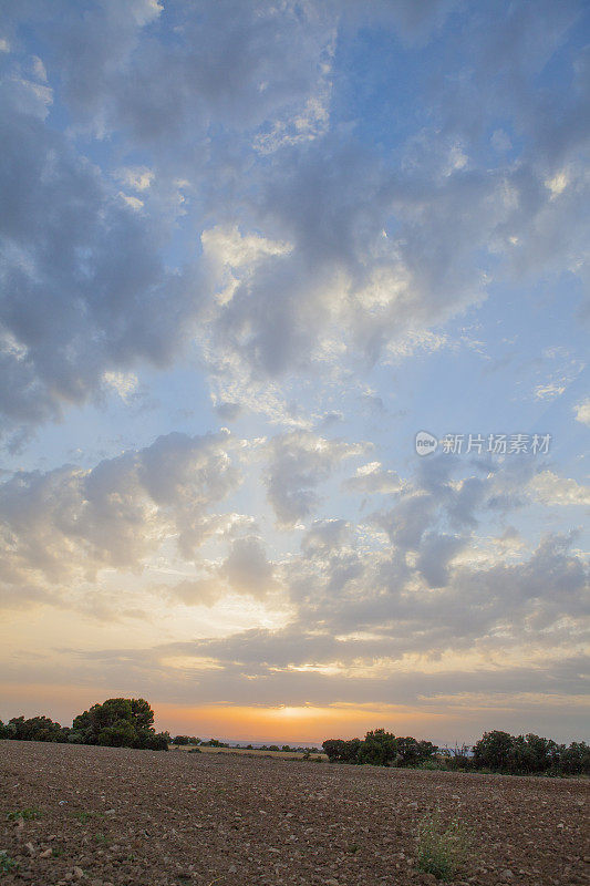 莱莱达的日落――令人惊叹的天空