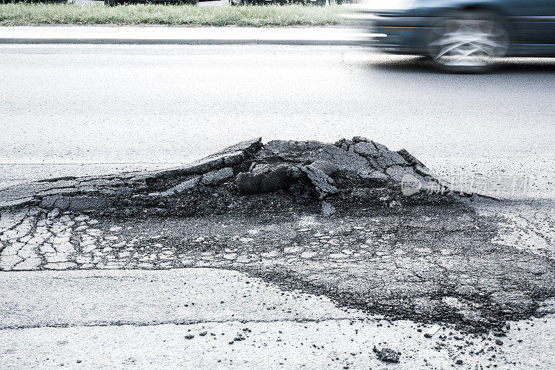 破路，过路车