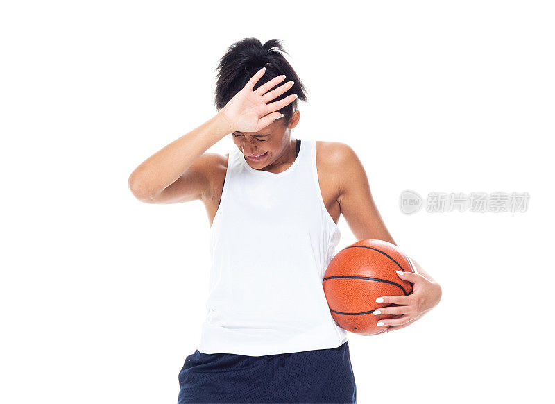 美丽的非裔美国女篮球运动员-恐惧