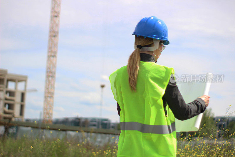 建筑工地的女建筑师