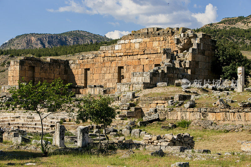 希拉波利斯地区在土耳其的pamukkale