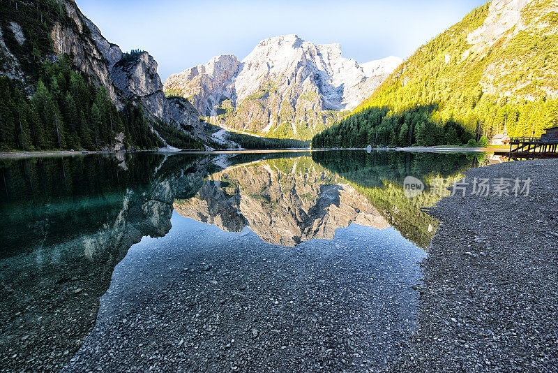 意大利Dolomites的Braies湖