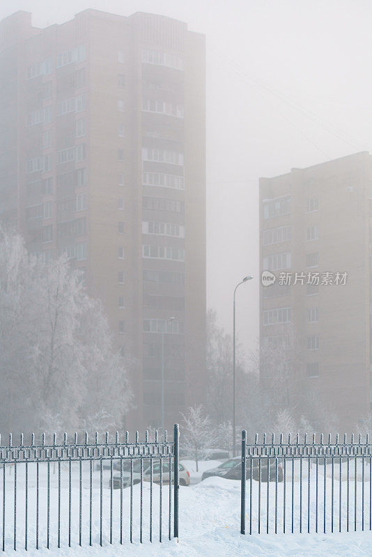 在下雪的冬天住公寓