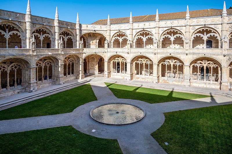 美丽的回廊Jerónimos修道院