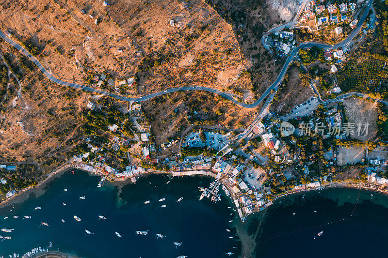 鸟瞰图Gümüşlük海湾在Bodrum土耳其