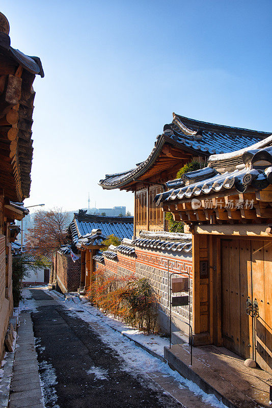 首尔北村韩屋村寒冷的早晨