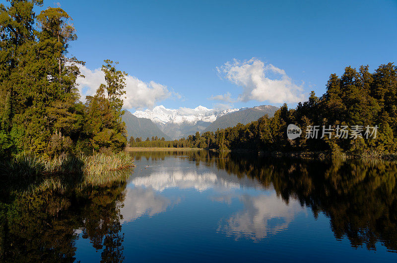 马西森湖，位于新西兰南岛