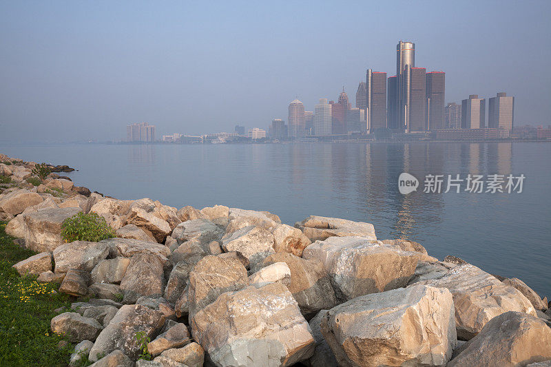 雾霾清晨的底特律