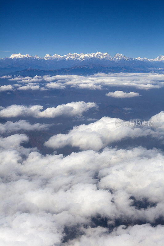 从空中俯瞰喜马拉雅。