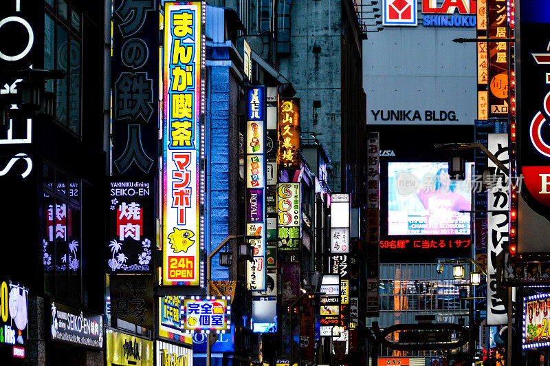 东京街景-新宿夜景