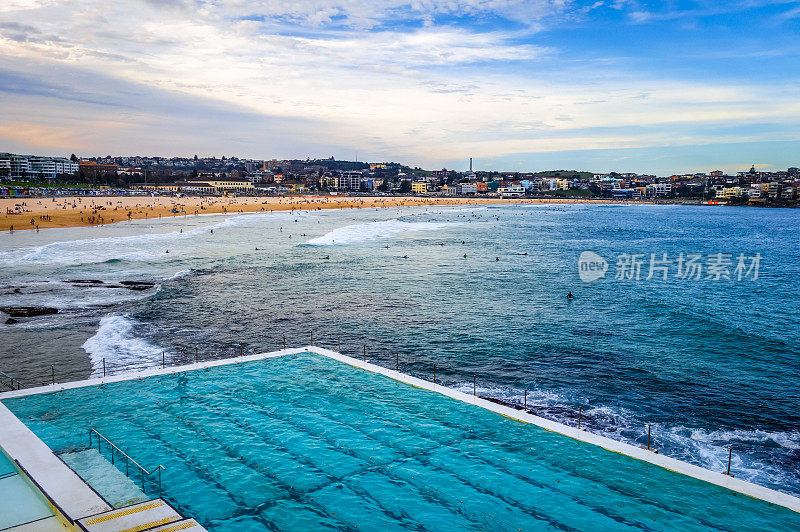 澳大利亚悉尼的邦迪海滩和游泳池