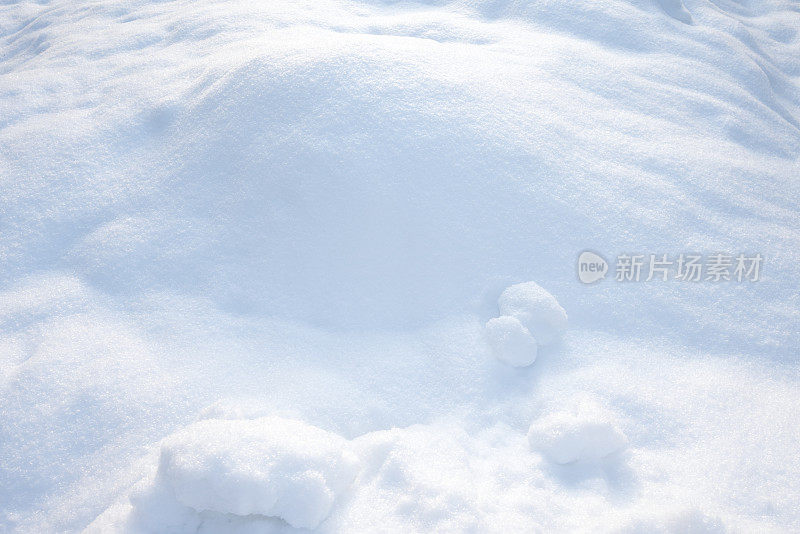 新鲜的雪