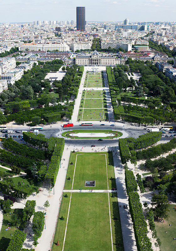 鸟瞰图的巴黎城市景观，战神广场